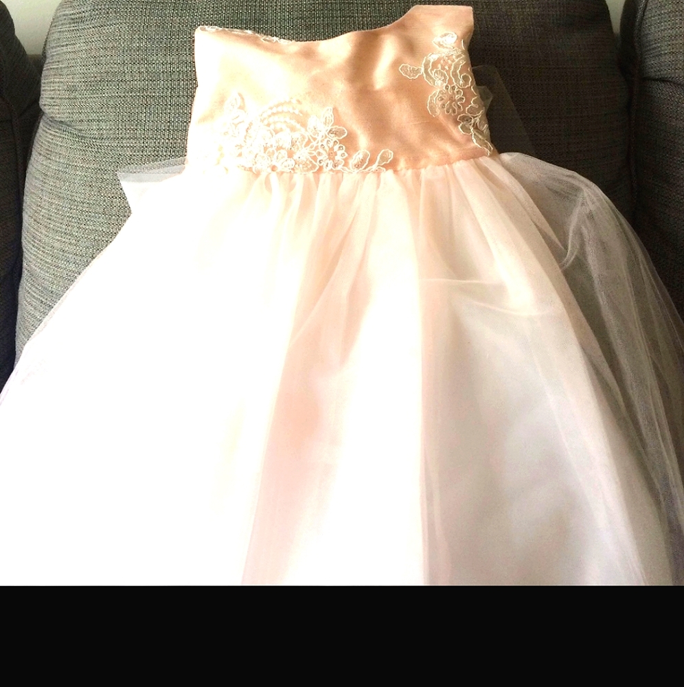 gown